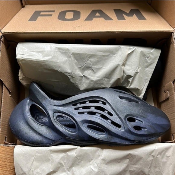 Adidas yeezy foam mineral blue